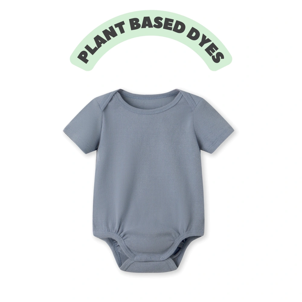 Senseng organic cotton baby bodysuit with plant-based dyes – unisex slip-on short sleeve