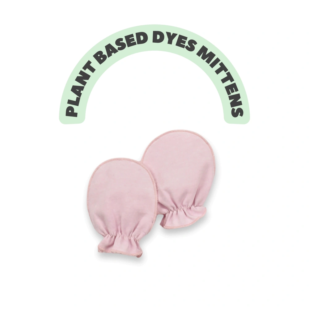 Organic cotton baby mittens in plant-dyed beige - Senseng