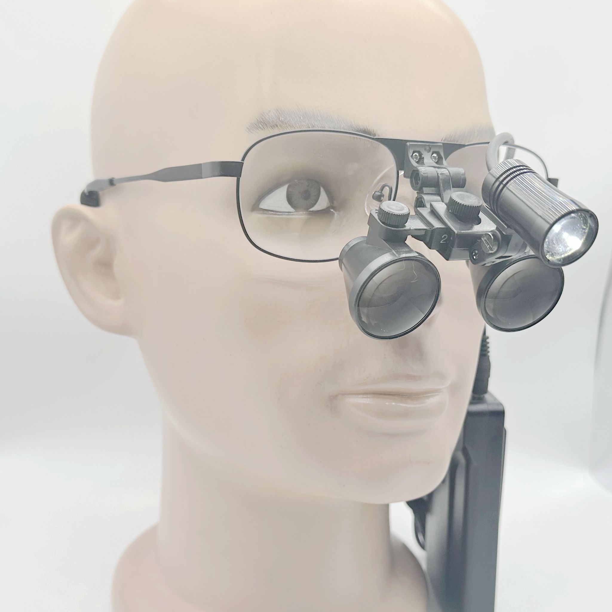  CHL medical light CHL-JC-M08P-CP with Flip Up dental surgical loupes  2.5x 3.0x 3.5x Titanium  frames 