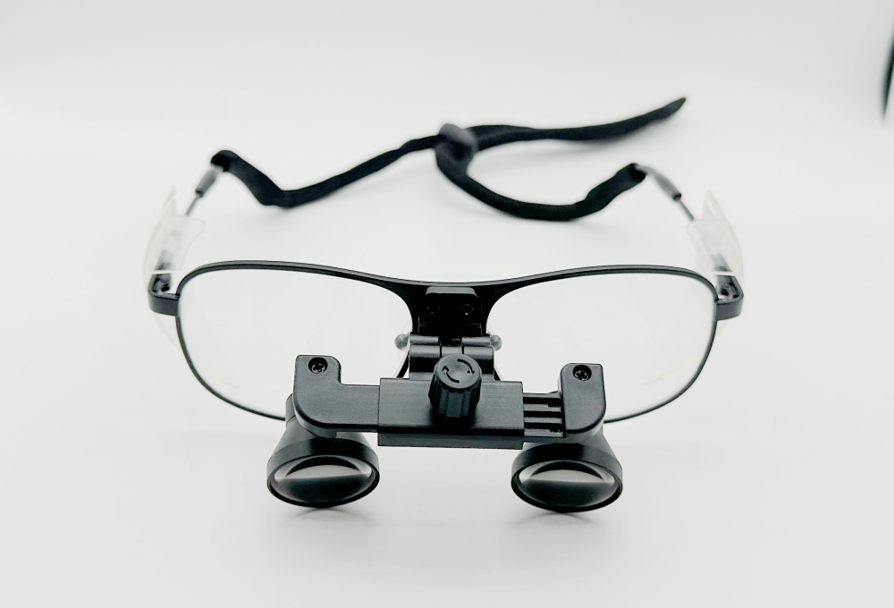 New Flip Up dental loupes surgical Loupes 2.5x 3.0x 3.5x with Titanium Frames CHL-Pro series