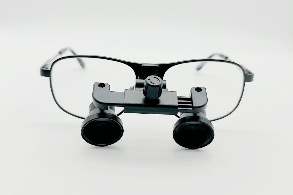 CHL-Pro Flip Up dental loupes surgical Loupes 2.5x 3.0x 3.5x with Titanium Frames CHL-Pro series