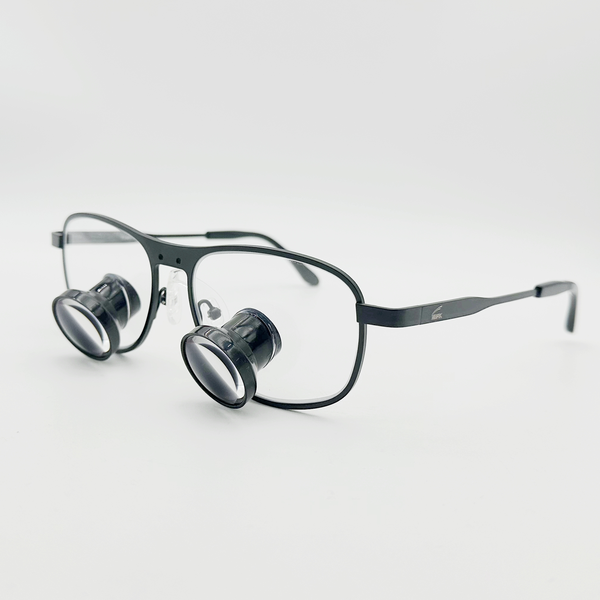 Custom-made TTL loupes Titanium Frames with cordless medical Lights CHL-D