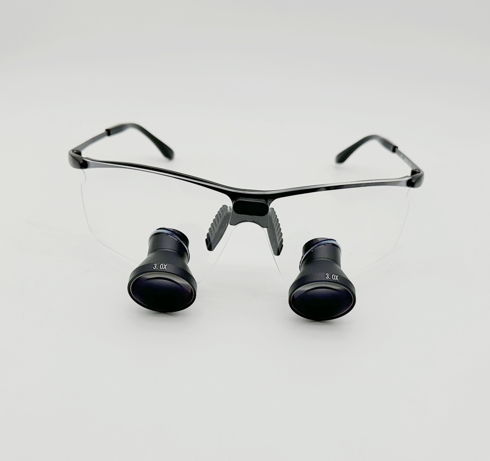 New Sporty TTL Dental loupes Surgical loupes Medical Magnifying Glasses 2.5x 3.0x 3.5x Titanium Frames
