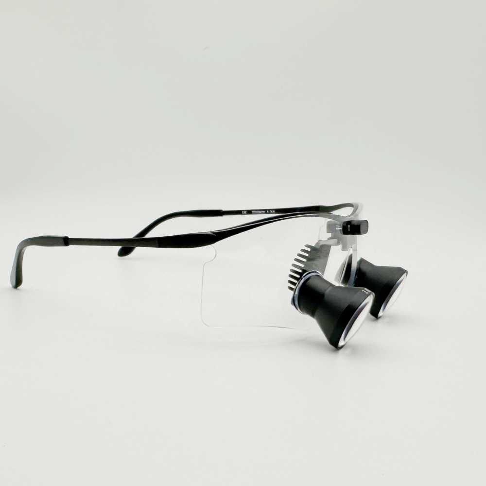 New Sporty TTL Dental loupes Surgical loupes Medical Magnifying Glasses 2.5x 3.0x 3.5x Titanium Frames