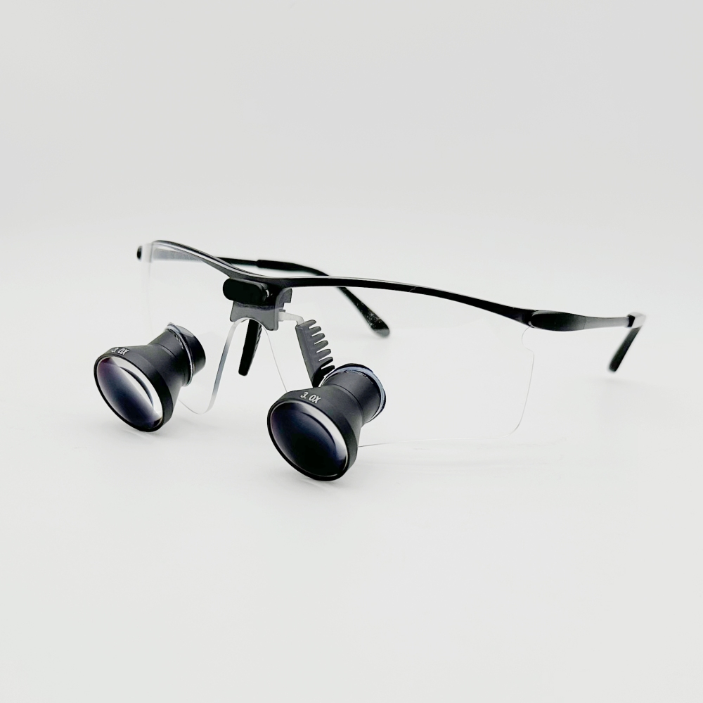 New Sporty TTL Dental loupes Surgical loupes Medical Magnifying Glasses 2.5x 3.0x 3.5x Titanium Frames