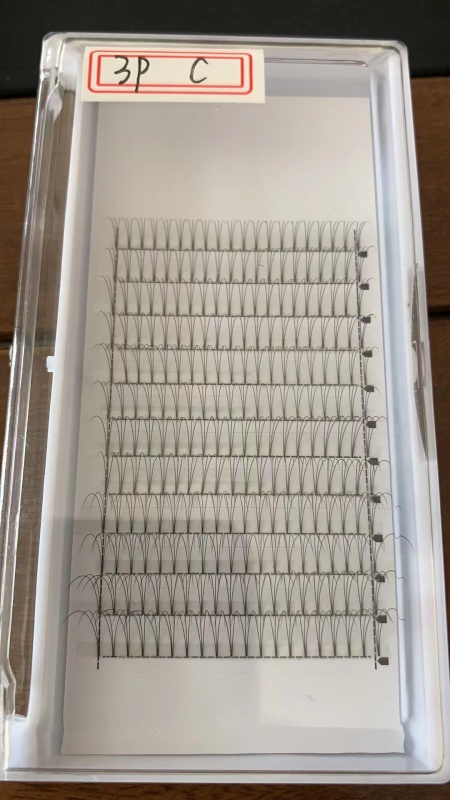 5P Premade fan Lashes