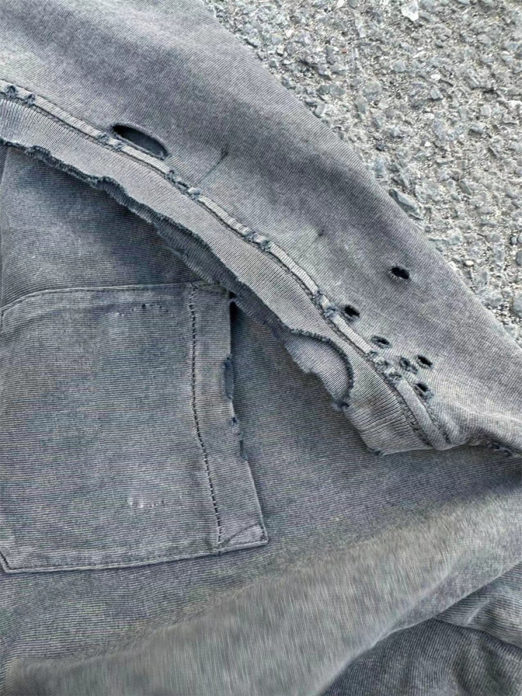 WASHED DISTRESSED TSHIRT