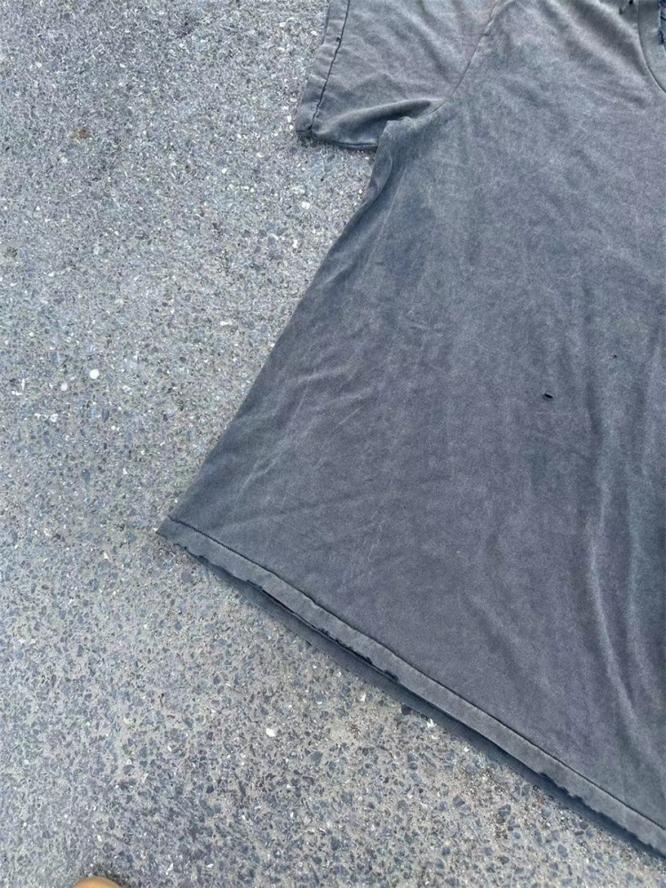 WASHED DISTRESSED TSHIRT