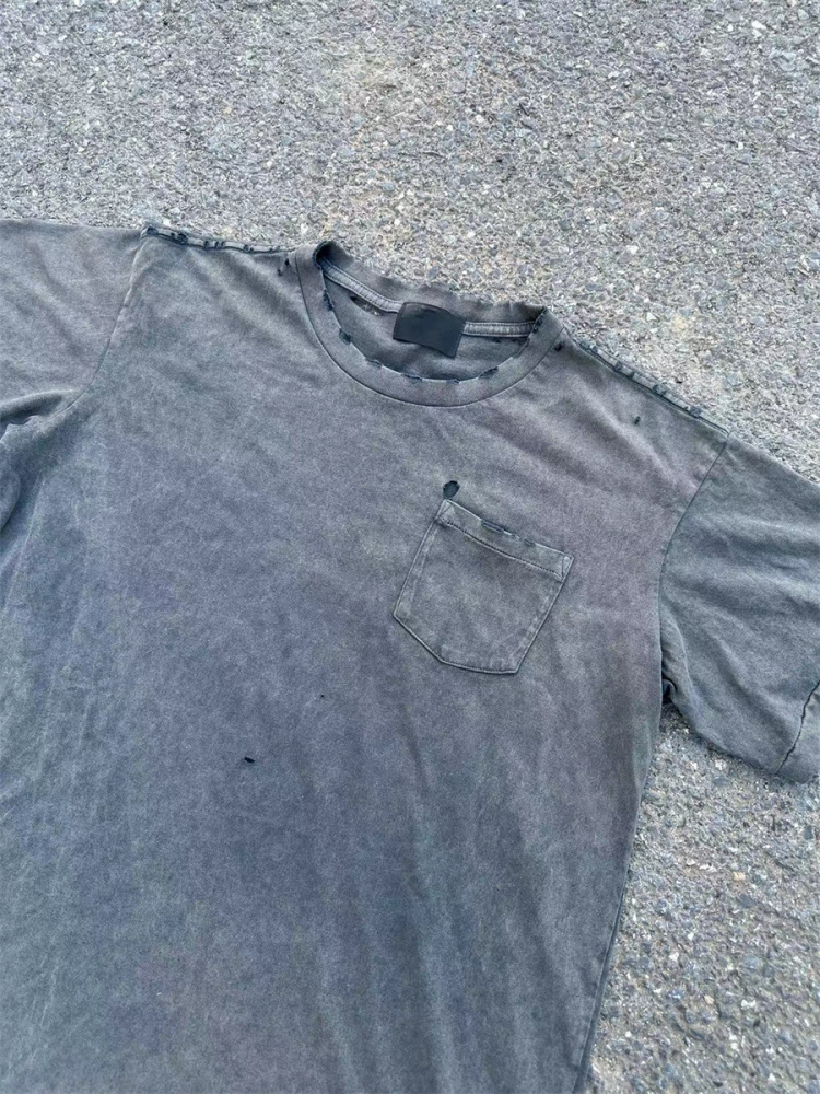 WASHED DISTRESSED TSHIRT