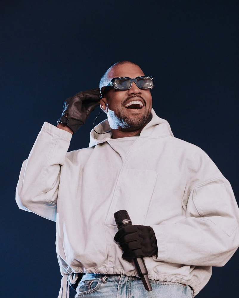 Hooded dyed windbreaker jacket