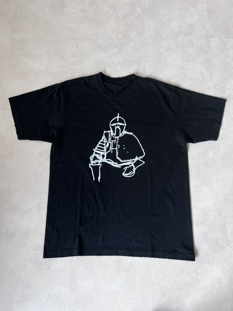KNIGHT DEMAGED TEE