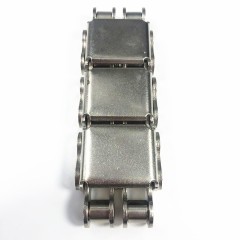CONVEYOR CHAINS WITH ATTACHMENT