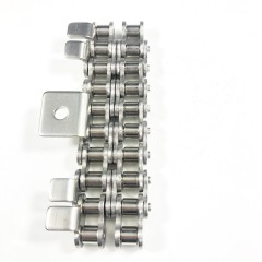 conveyor chains with special attachments