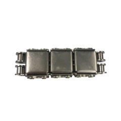 CONVEYOR CHAINS WITH ATTACHMENT