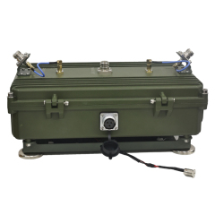 50W 433Mhz, 700Mhz, 800Mhz, 900Mhz, 1000Mhz, 2.4Ghz, FPV on-board defense Aluminum equipment Wearable Anti-Drone Drone, 45-Degree Antenna Layout