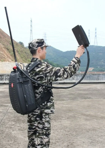 2KM Full-Band Antenna Identify FPV device 8-channel Defense Portable Backpack 433MHz 700-1050MHz 1.2G 2.4G 5.8G Drone Equipment UAV FPV Defense System