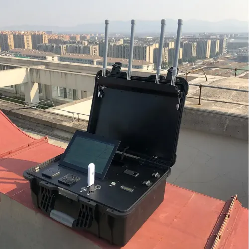 FPV UAV DEFEN Portable monitoring equipment can locate position drone and pilot comprehensive drone detection platform VS DJI aeroscope mobile G8 G16 detect dji autel fpv mavic 900MHz 1.2GHz 2.4GHz 5.2GHz 5.8GHz