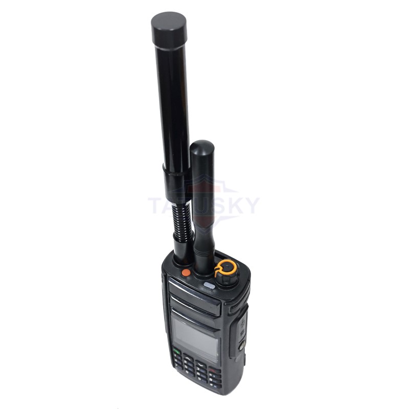 Wide Band UAV Detector 300MHz-6200MHz Two Antenna Handheld Drone Detection System Portable FPV Identify All Signal