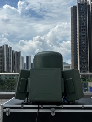 Vehicle-mounted Anti Drone Detection & Jamming Integrated System (5km) – 300M-6Ghz, Full Frequency, Compatible with 2.4G/5.2G/5.8G (2400Mhz/5200Mhz/5800Mhz)