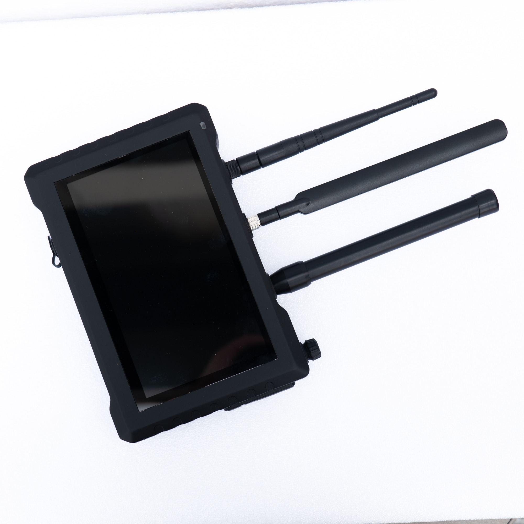 TTSK-TZ-40D 70M-6.2GHZ Portable FPV Drone Detector — Handheld UAV Detection & Video Capture System