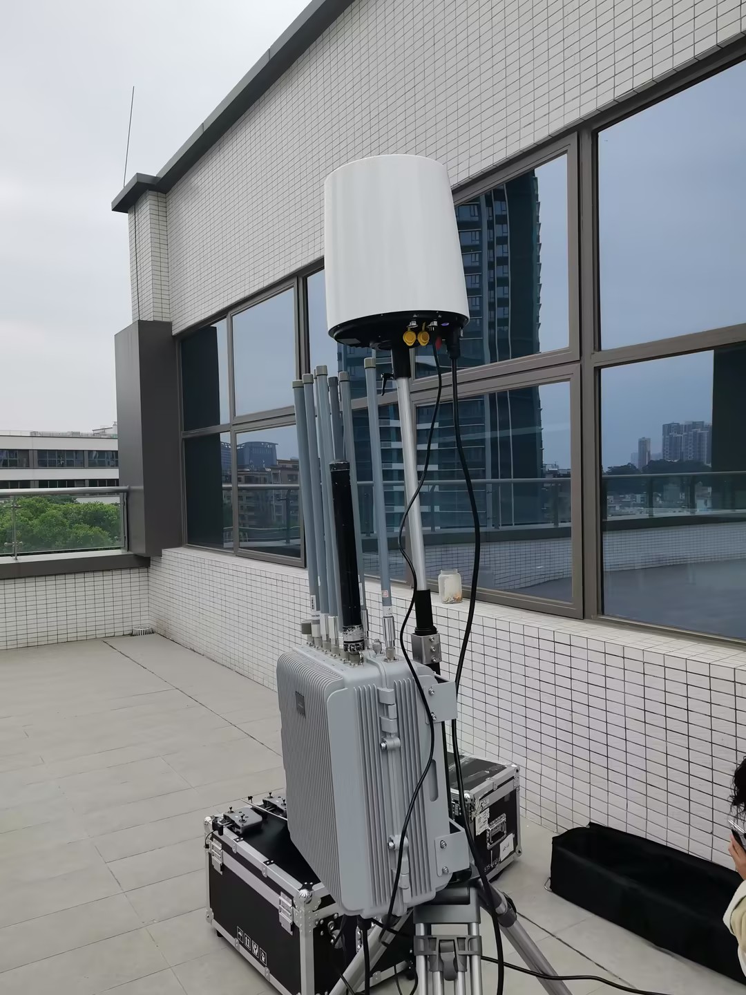 Professional Fixed Anti‑Drone System – Passive Detection, Precision ID, Multi‑Mode Jamming & GNSS Deception, IP66 Military‑Grade, 0–10km Long Range, 24/7 Automatic UAV Defense for Government