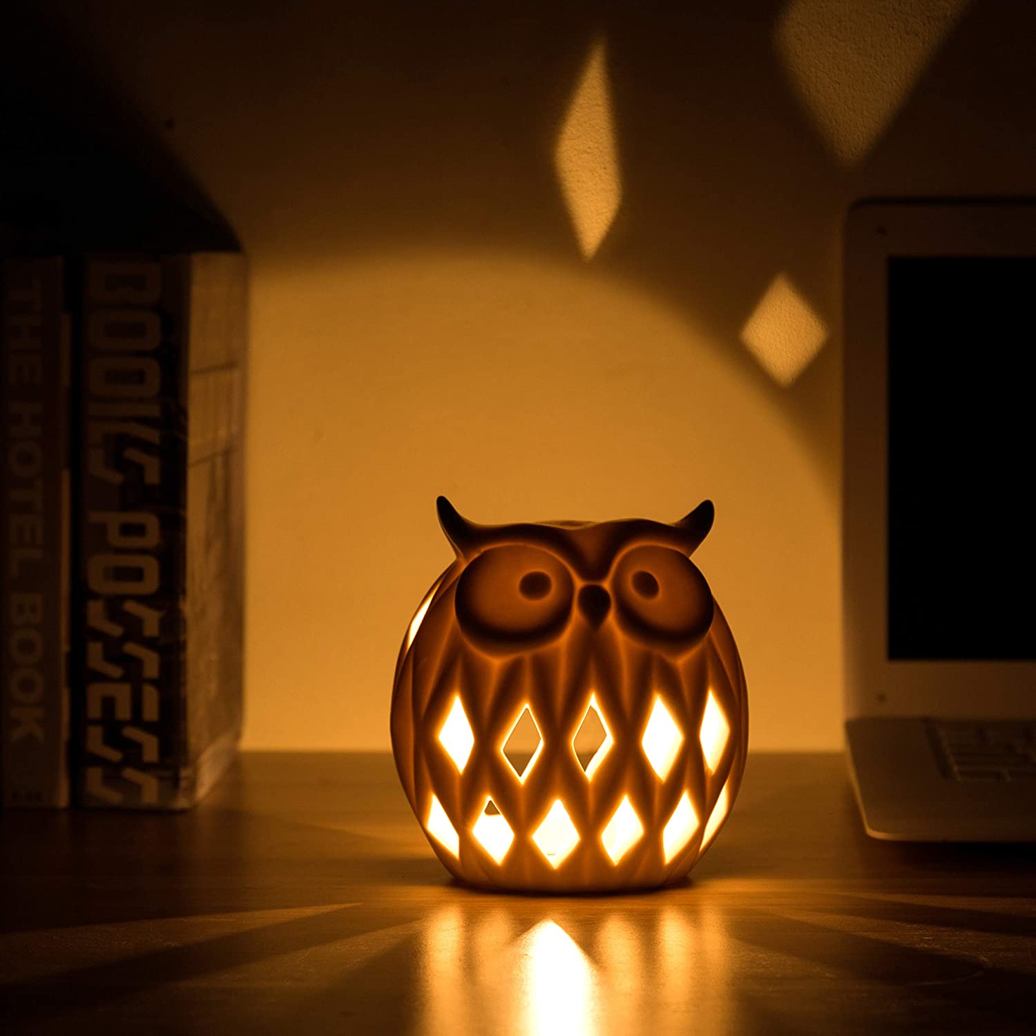 White Ceramic Novelty Tealight Candle Holder