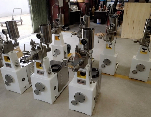 Good Price Automatic Lab Dairy Homogenizer Auto Small Scale Milk Juice Beverage High Pressure Laboratory Homogenizer for Sale
