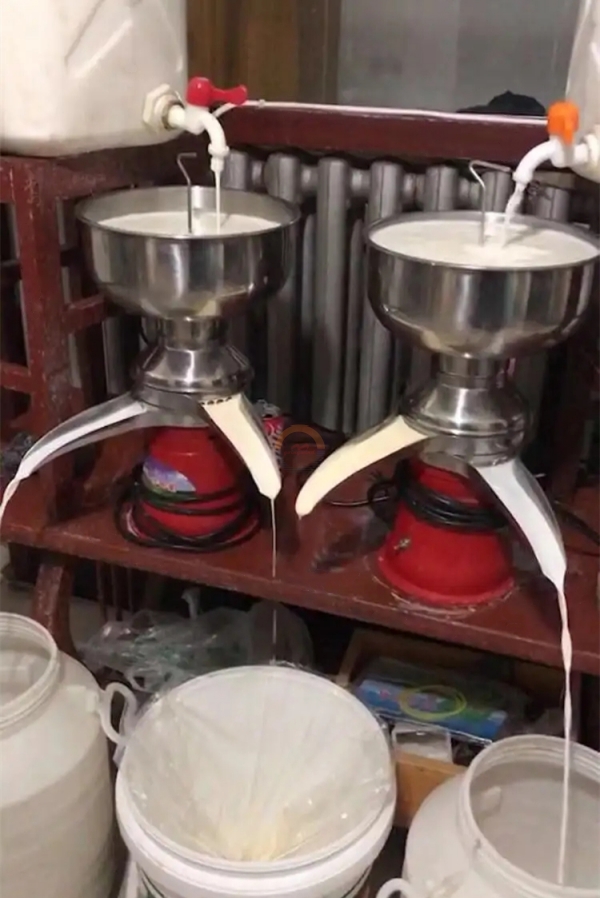 Good Price Automatic Small Scale Dairy Milk Electric Cream Separator Machine Auto Electrical Centrifugal Separators for Sale