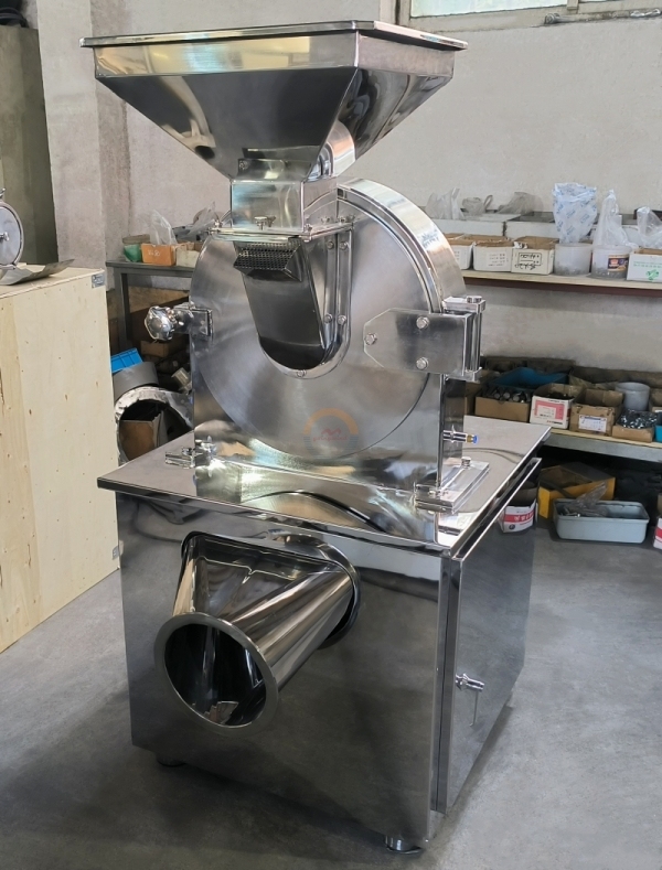 Automatic Walnut Shell Powder Making Crushing Grinding Machine Auto Industrial Almond Shell Crusher Grinder Mill for Sale