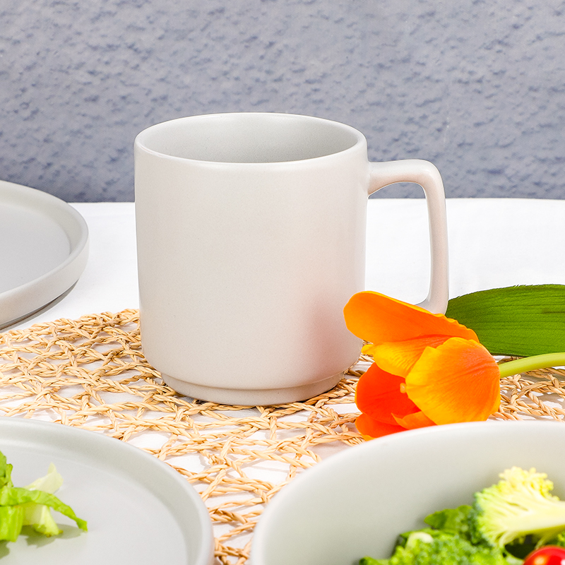 Stoneware dinner set