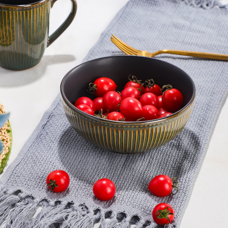 Stoneware dinner set