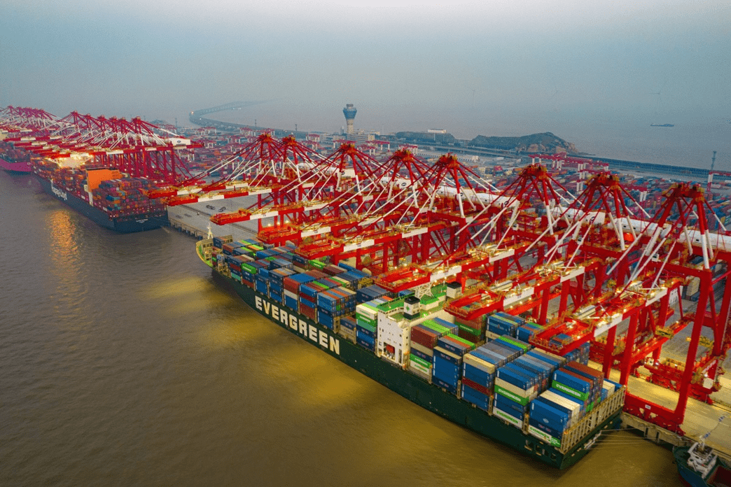 Freight rates fell quite heavily! East and West fell more than 13%, freight war began