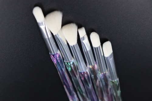 M1004 White hair polarized crystal brush set original picture without PS