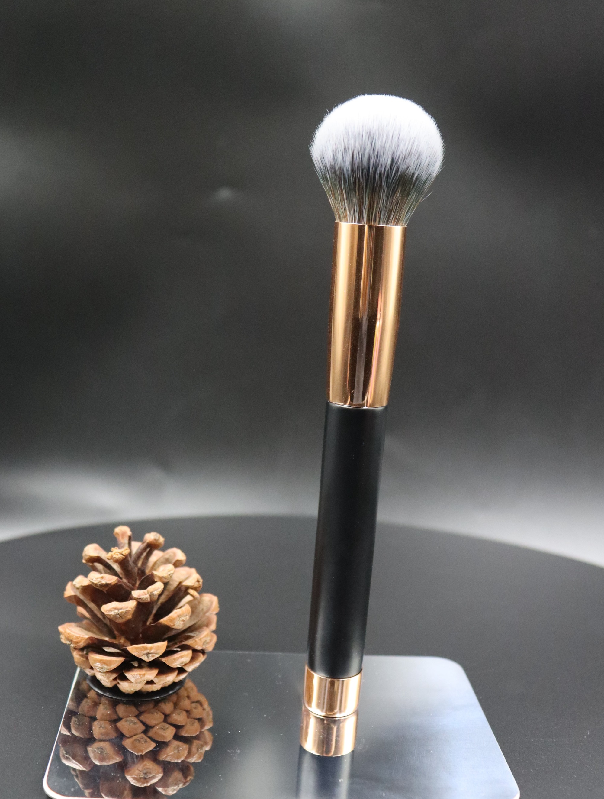 M1402 Magnetic Black Gold Makeup Brush Set