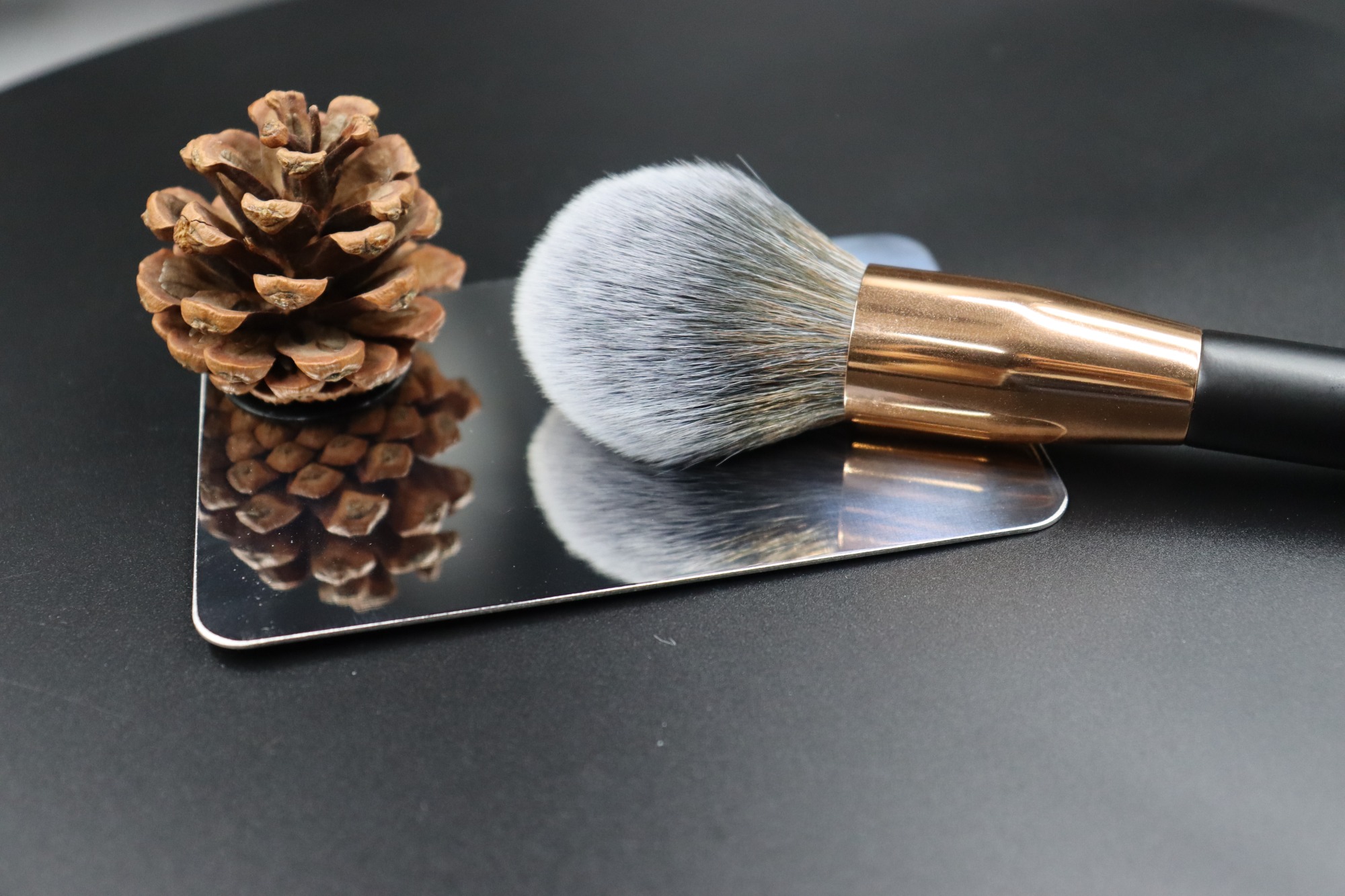 M1402 Magnetic Black Gold Makeup Brush Set