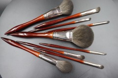 M904 Gray Gradient Hair Xiaoman Waist Maroon Handle Makeup Brush Set