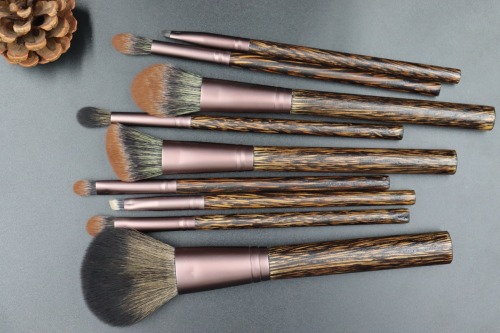 M901 Tan hair make-up brush set with old native wooden handle