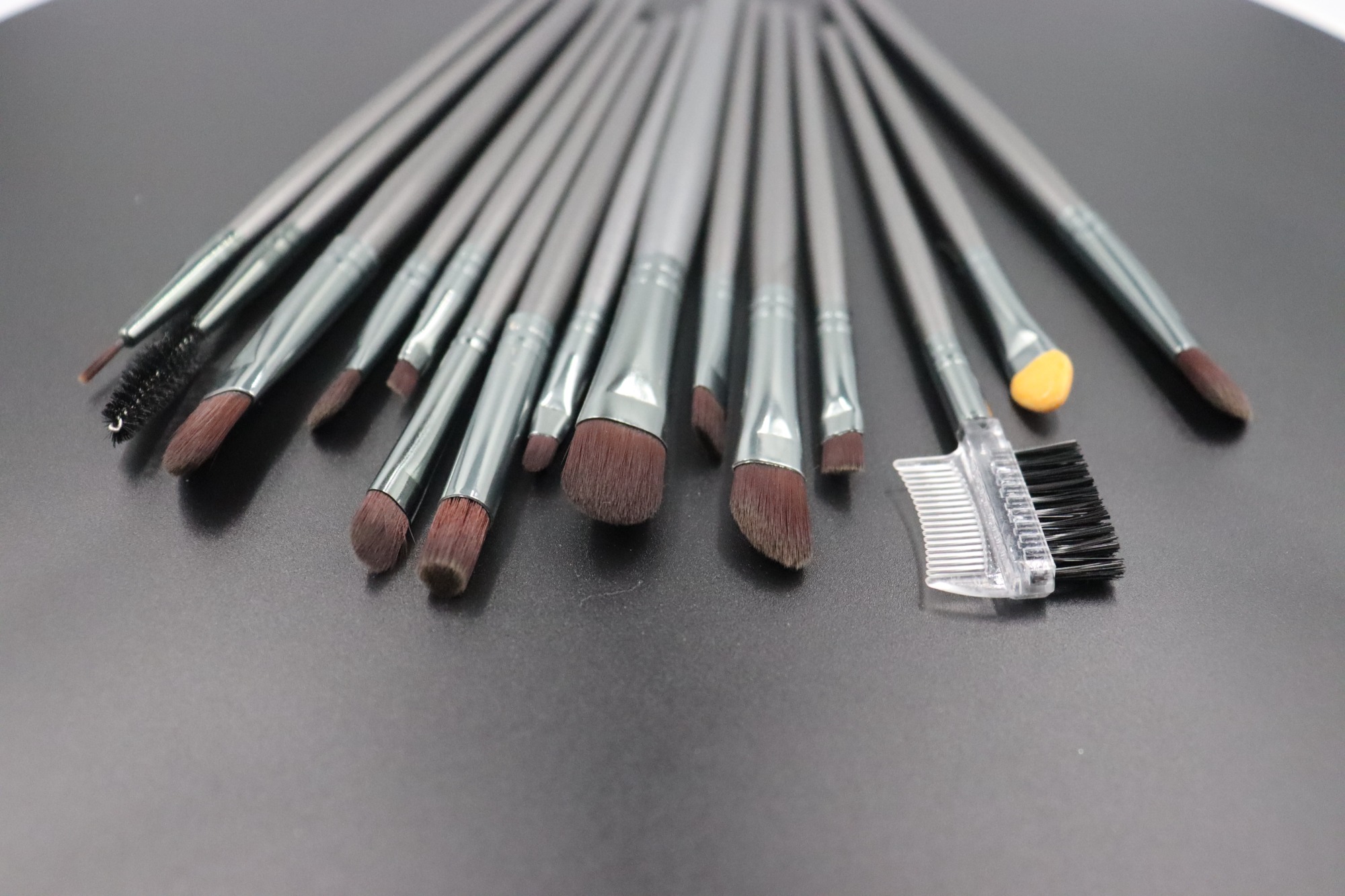M2201 Silver Handle Makeup Artist Professional Makeup Brush Set