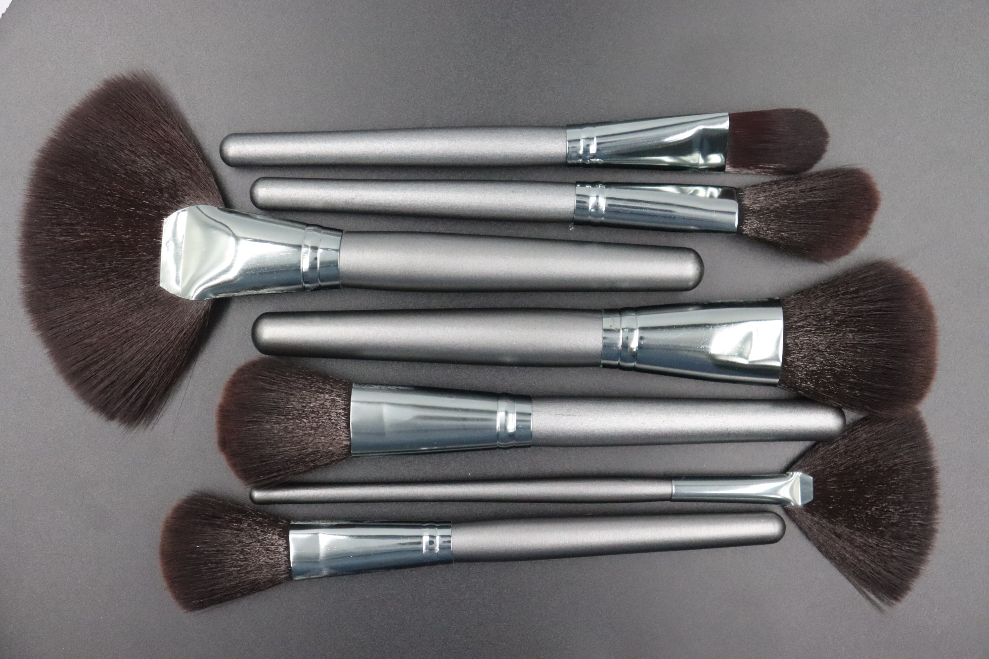 M2201 Silver Handle Makeup Artist Professional Makeup Brush Set