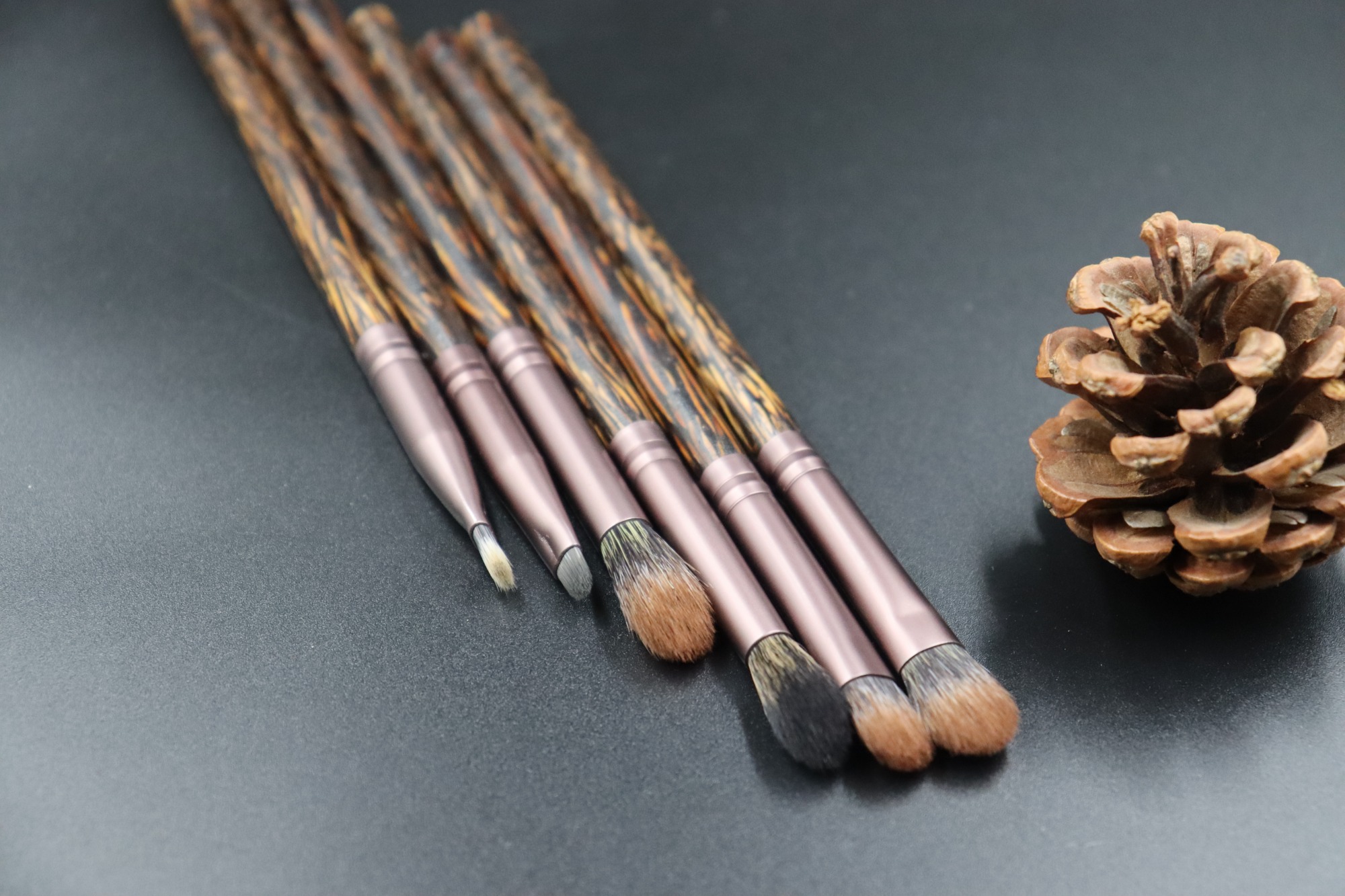 M901 Tan hair make-up brush set with old native wooden handle