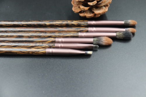 M901 Tan hair make-up brush set with old native wooden handle