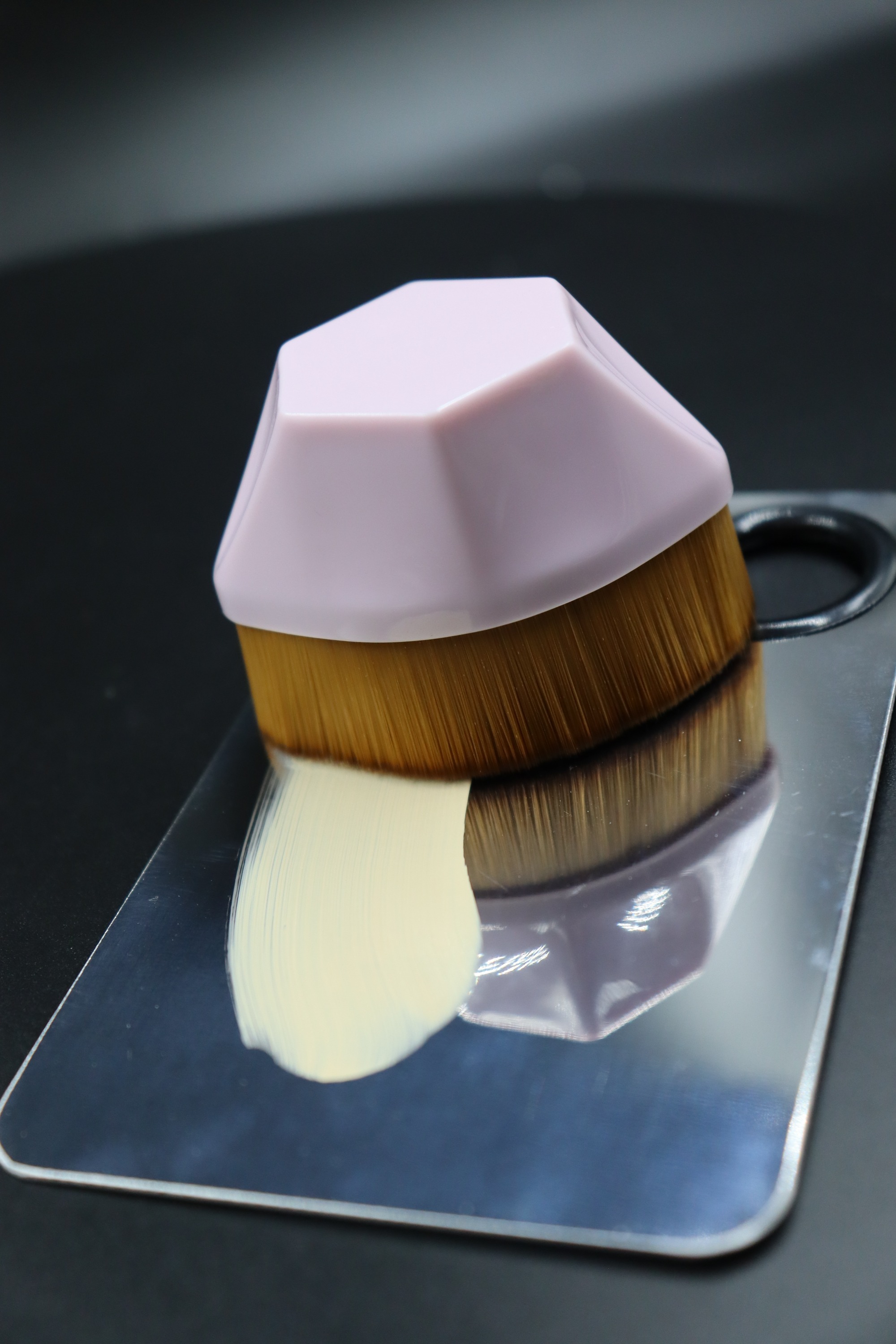MF003 Iron shape foundation brush can be customized color
