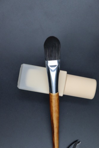 MF004 small wooden liquid foundation brush