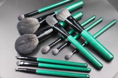 M1103 Gray Gradient Hair Black Green Handle without PS