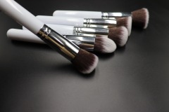 MEIKCO makeup brush set premium synthetic powder foundation contour blush concealer eye shadow blending liner make up brush kit white color