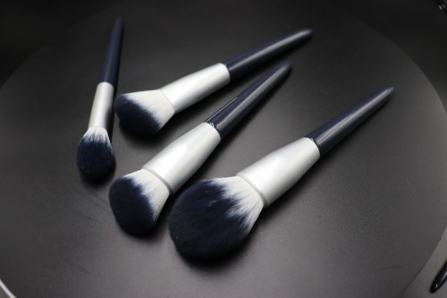 Makeup Brush Set for Foundation Blending Blush Concealer Eye Shadow, Cruelty-Free Synthetic Fiber Bristles, Travel Makeup bag Included