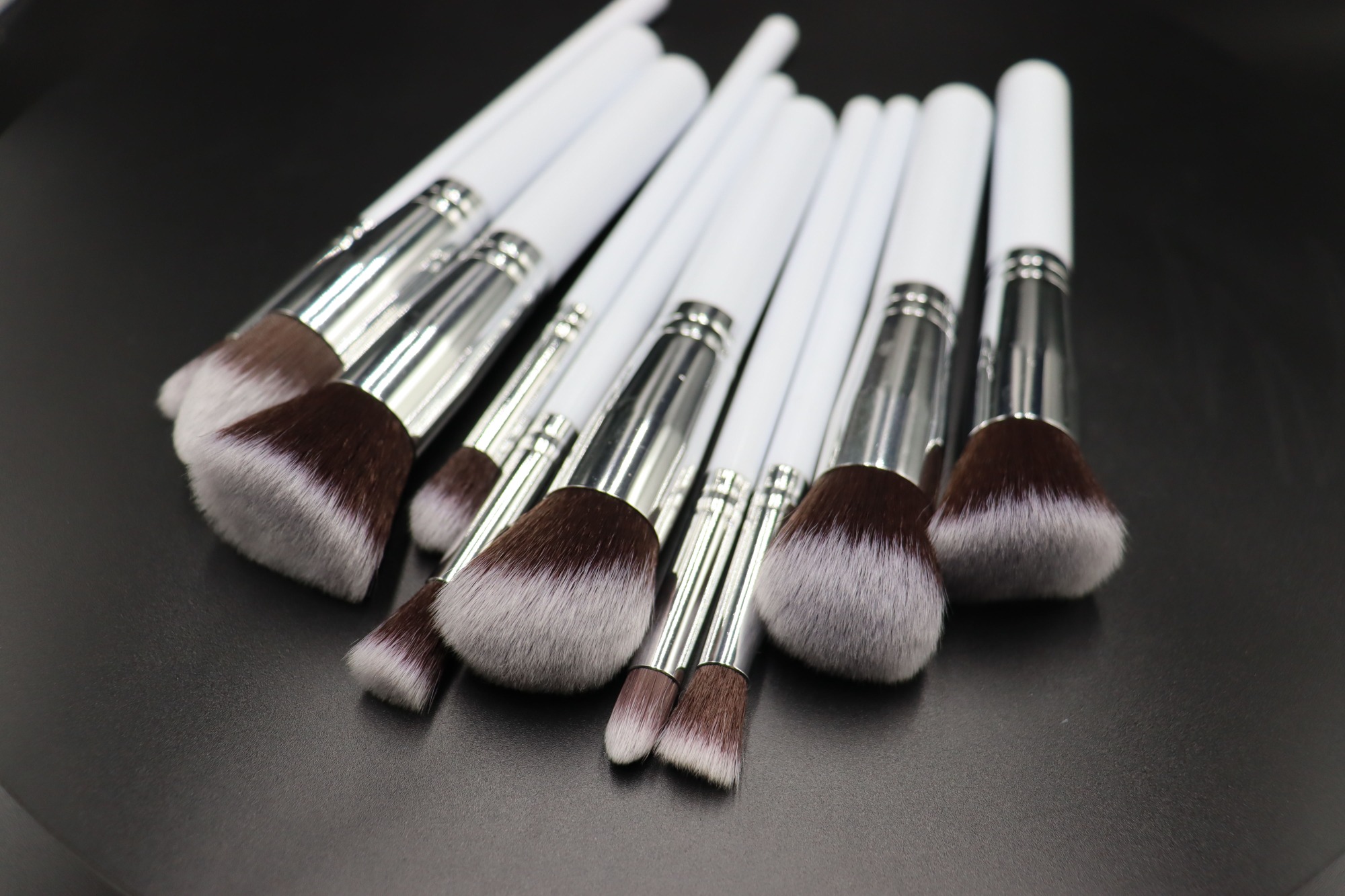 MEIKCO makeup brush set premium synthetic powder foundation contour blush concealer eye shadow blending liner make up brush kit white color