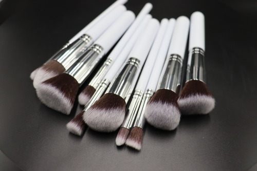 MEIKCO makeup brush set premium synthetic powder foundation contour blush concealer eye shadow blending liner make up brush kit white color