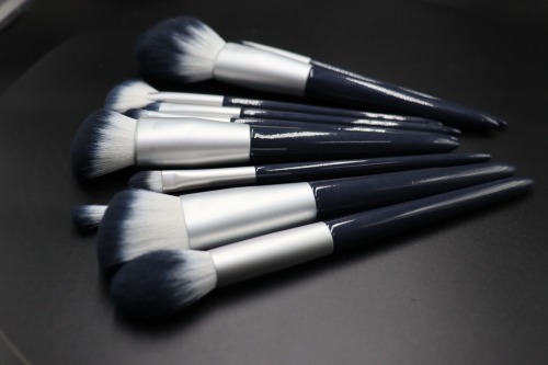 Makeup Brush Set for Foundation Blending Blush Concealer Eye Shadow, Cruelty-Free Synthetic Fiber Bristles, Travel Makeup bag Included