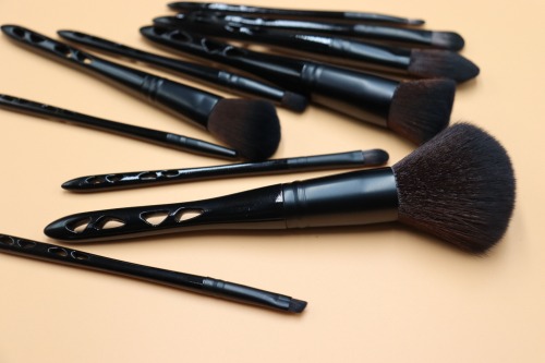 10Pcs Professional Vegan Wholesale Custom Logo Makeup Brush Manufacturer Luxury Label Black Makeup Brushes